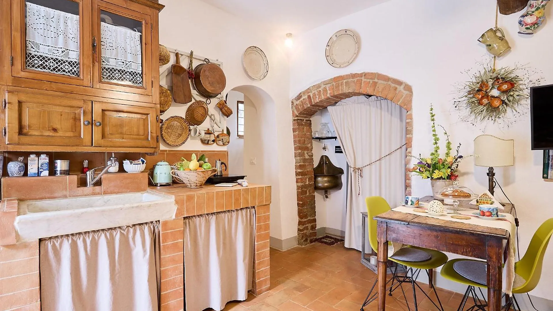 Hotel Casa Tòrta Monticchiello 0*,